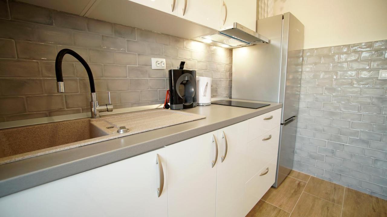 Apartment Caramela Nin Eksteriør bilde