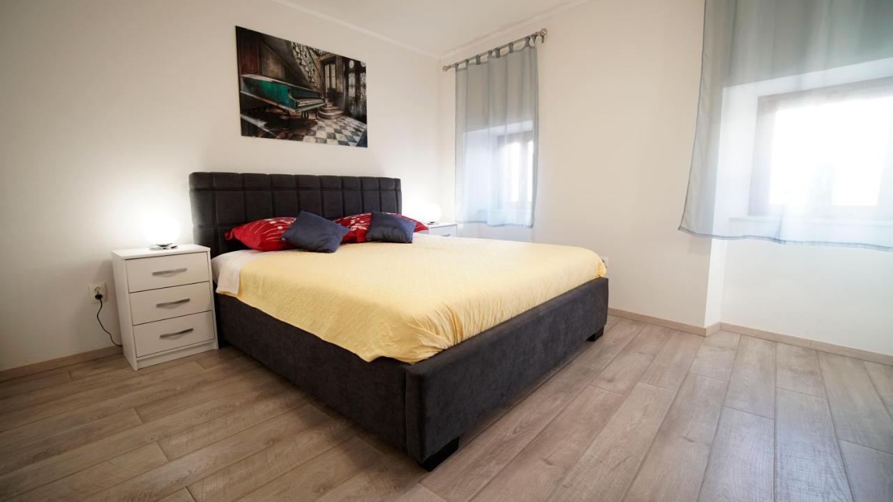 Apartment Caramela Nin Eksteriør bilde