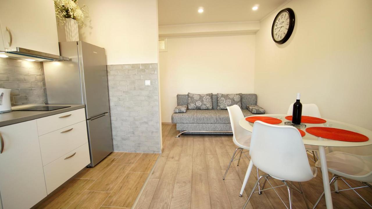 Apartment Caramela Nin Eksteriør bilde