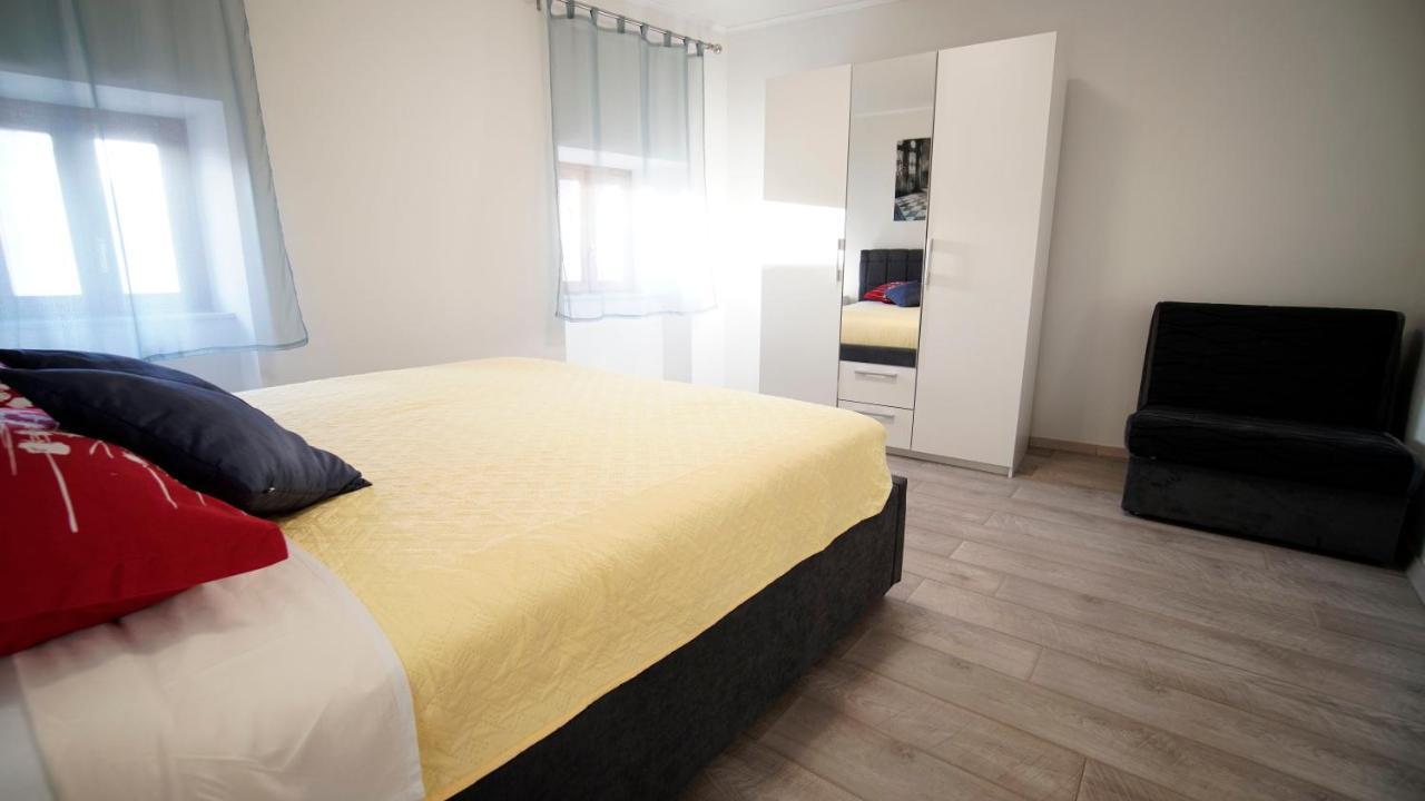 Apartment Caramela Nin Eksteriør bilde